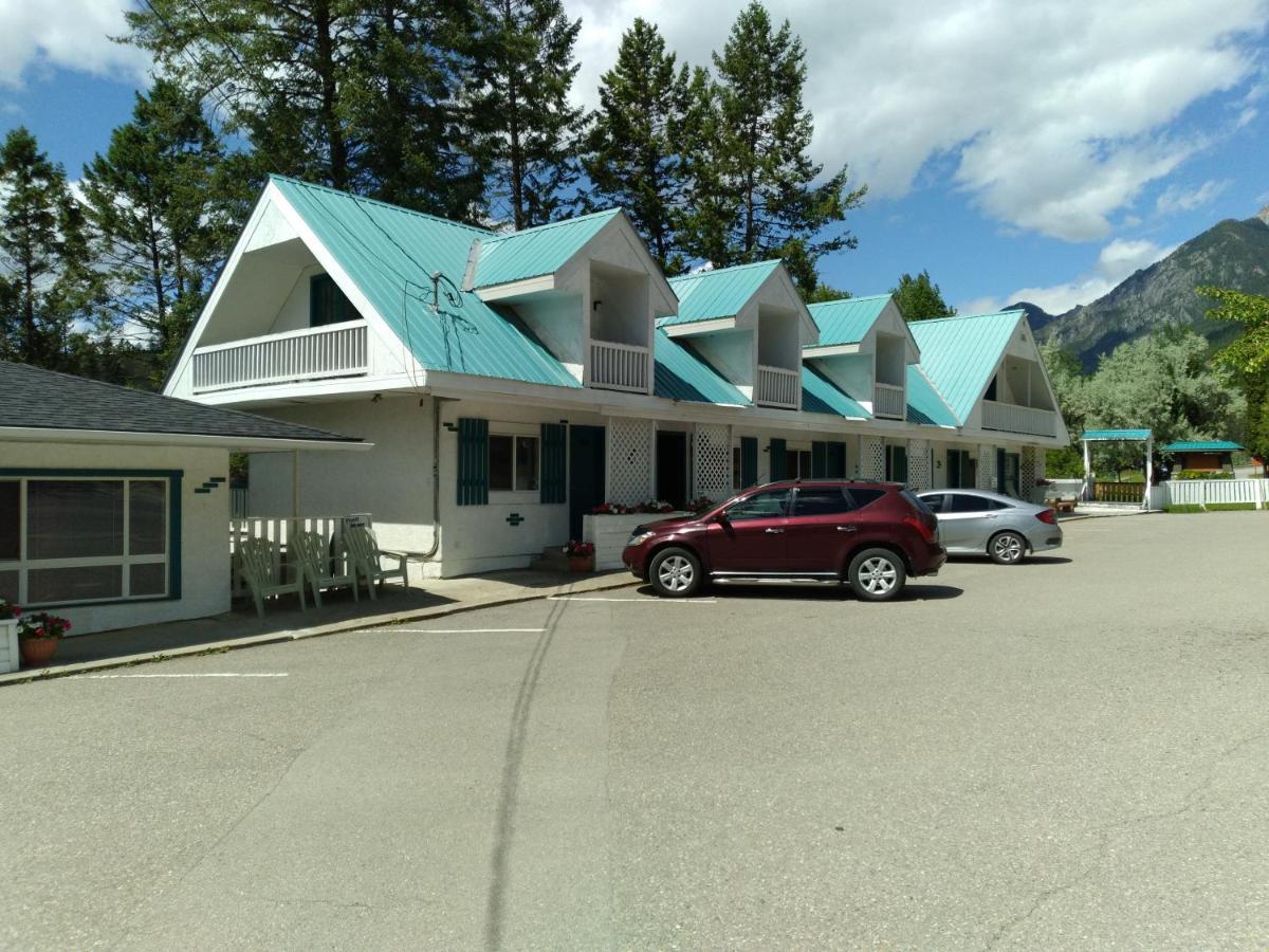 Appletree Inn Radium Hot Springs Exteriér fotografie