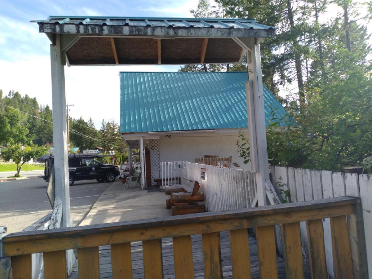 Appletree Inn Radium Hot Springs Exteriér fotografie