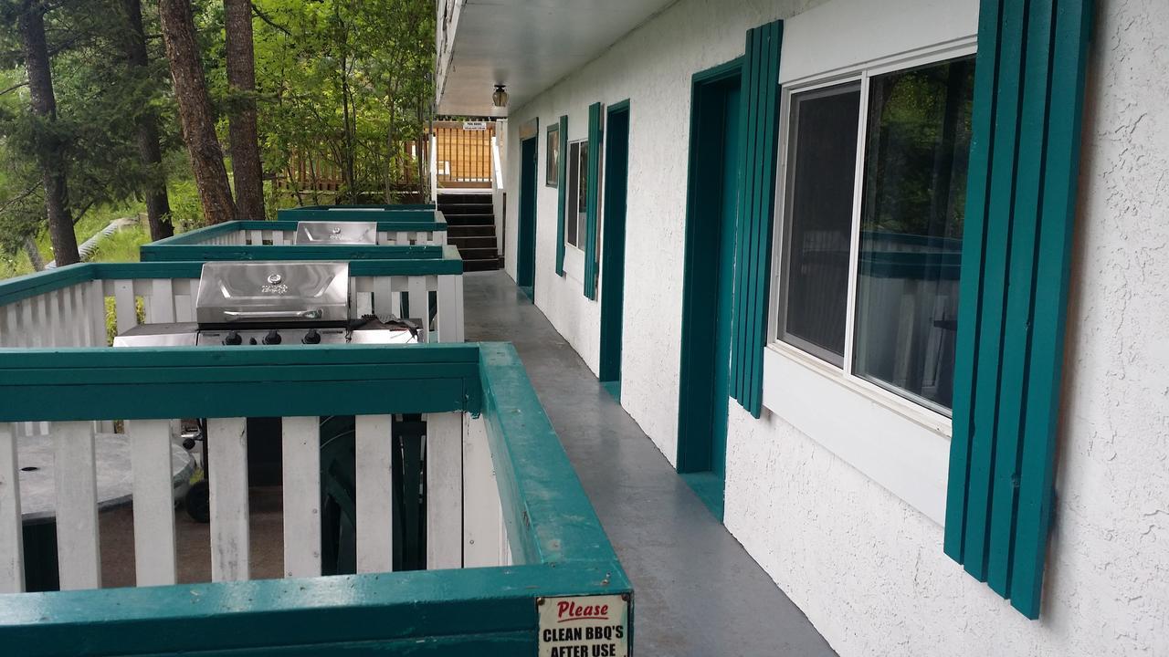Appletree Inn Radium Hot Springs Exteriér fotografie